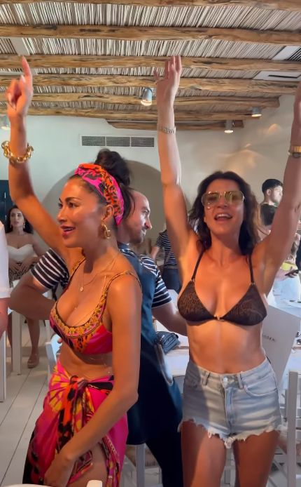Nicole Scherzinger danced with bikini-clad pal