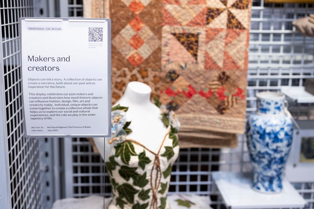 Kate's message in front of V&A display