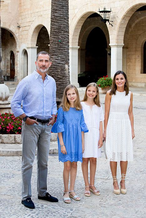 Spanish royals holiday photoshoot