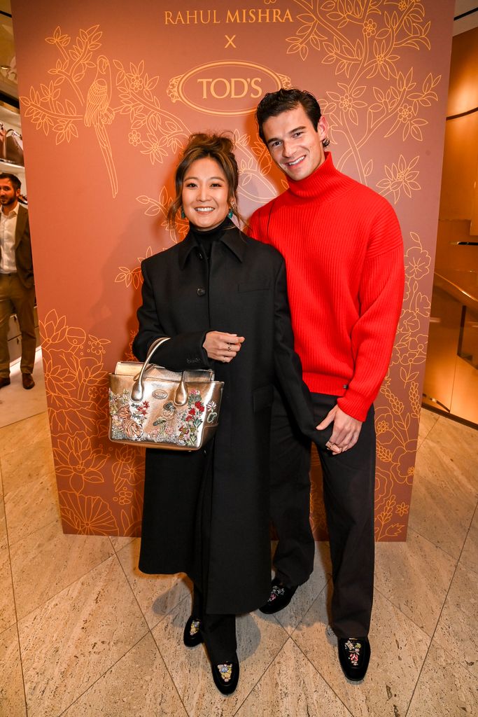 Ashley Park e Paul Forman participam de um coquetel exclusivo no TOD's