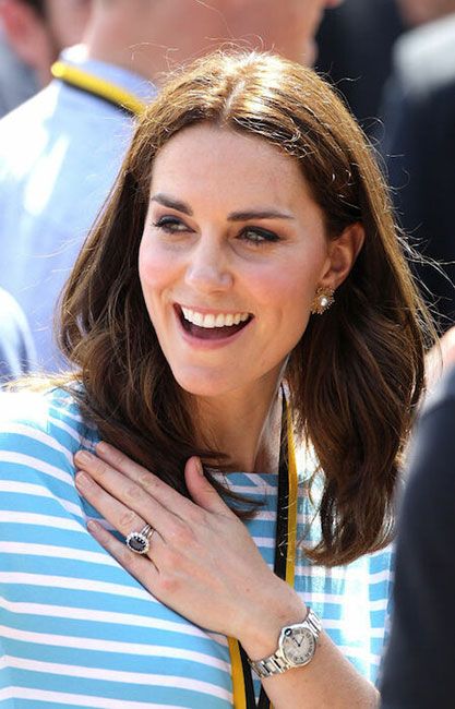 Kate Middleton wedding band and eternity ring close up