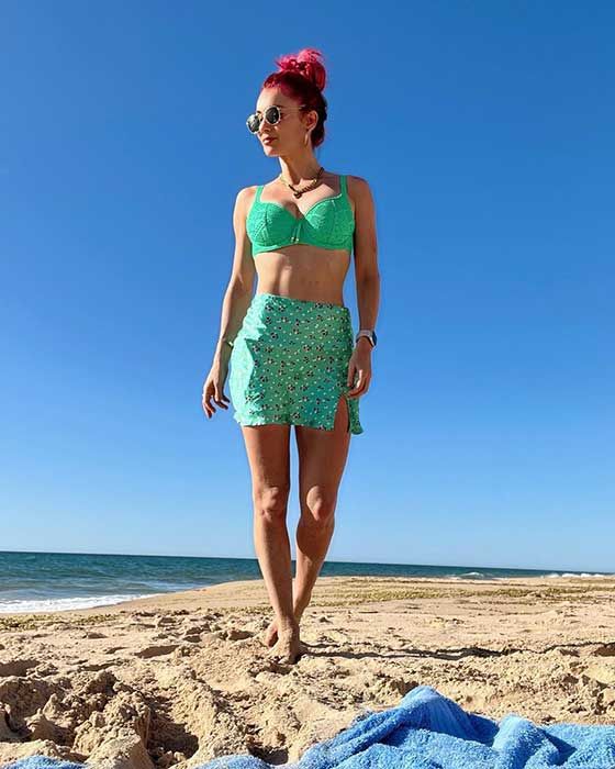 Diannes green bikini and skirt 