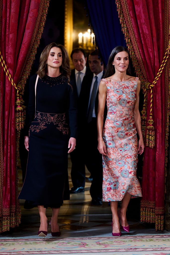 Queen Letizia walking with Queen Rania into the Royal Palace 