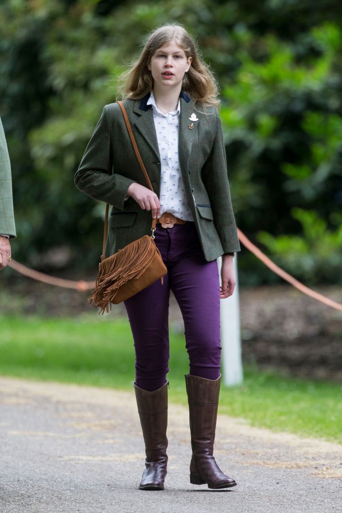 Lady Louise in unusual burgundy jeans 