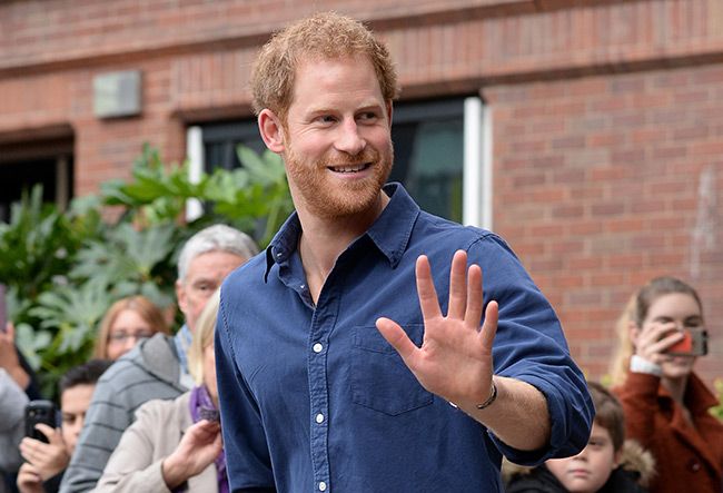 Prince Harry makes 1,700 mile detour to see girlfriend Meghan Markle after Caribbean tour