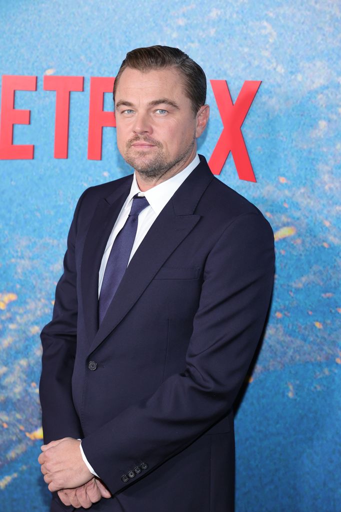 leonardo dicaprio blue suit 