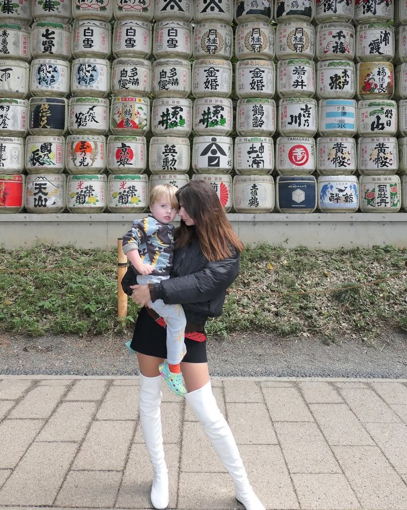 emily ratajkowski in Sixties-inspired go-go boots