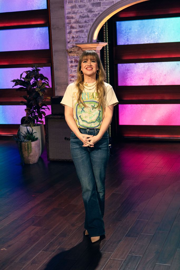 Kelly Clarkson looked fantastic in jeans on Tuesday's The Kelly Clarkson Show
