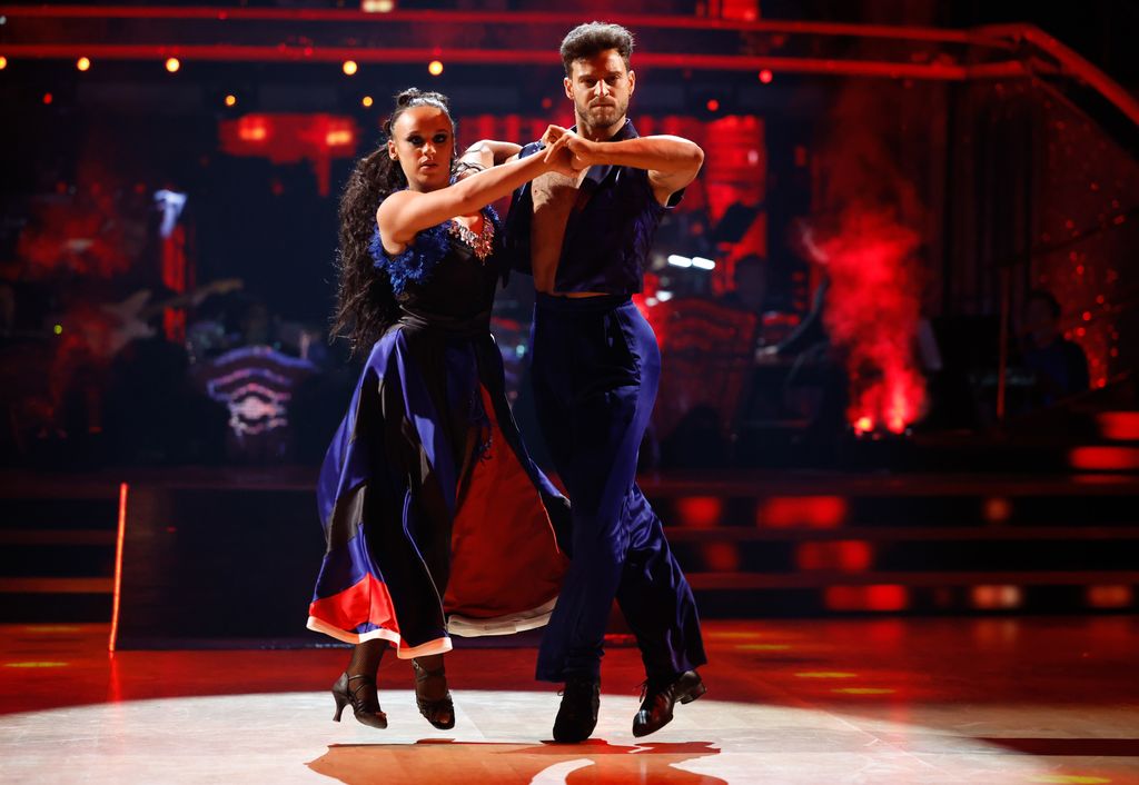 ellie leach and vito dancing on strictly