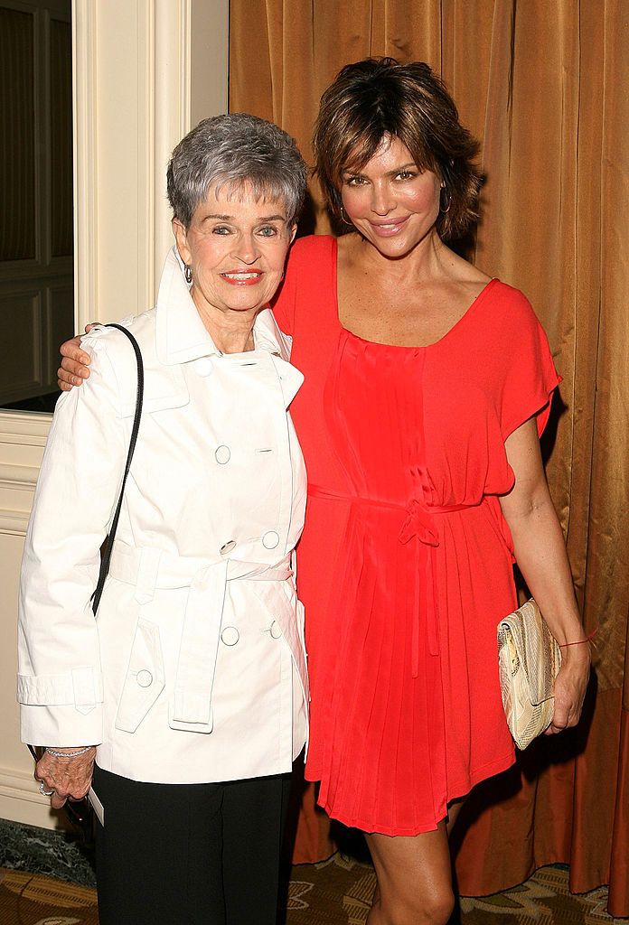 Lisa Rinna with her late mom Lois 