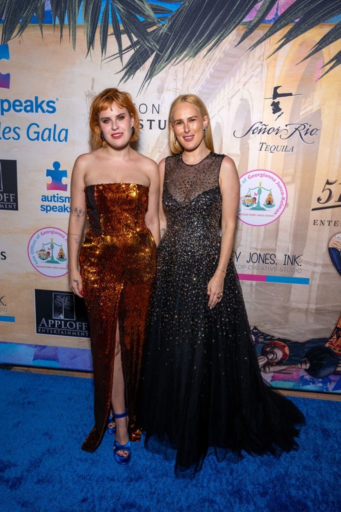 Tallulah Willis (L) and Rumer Willis attend the Autism Speaks Los Angeles Gala 