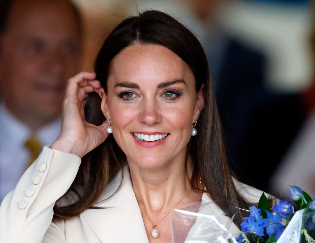 Princess Kate teamed her Monica Vinader 'Nura' pearl necklace with $585 Annoushka earrings