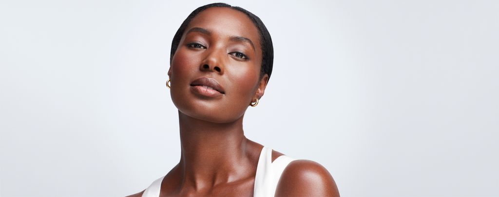 Model with fresh and glowing face