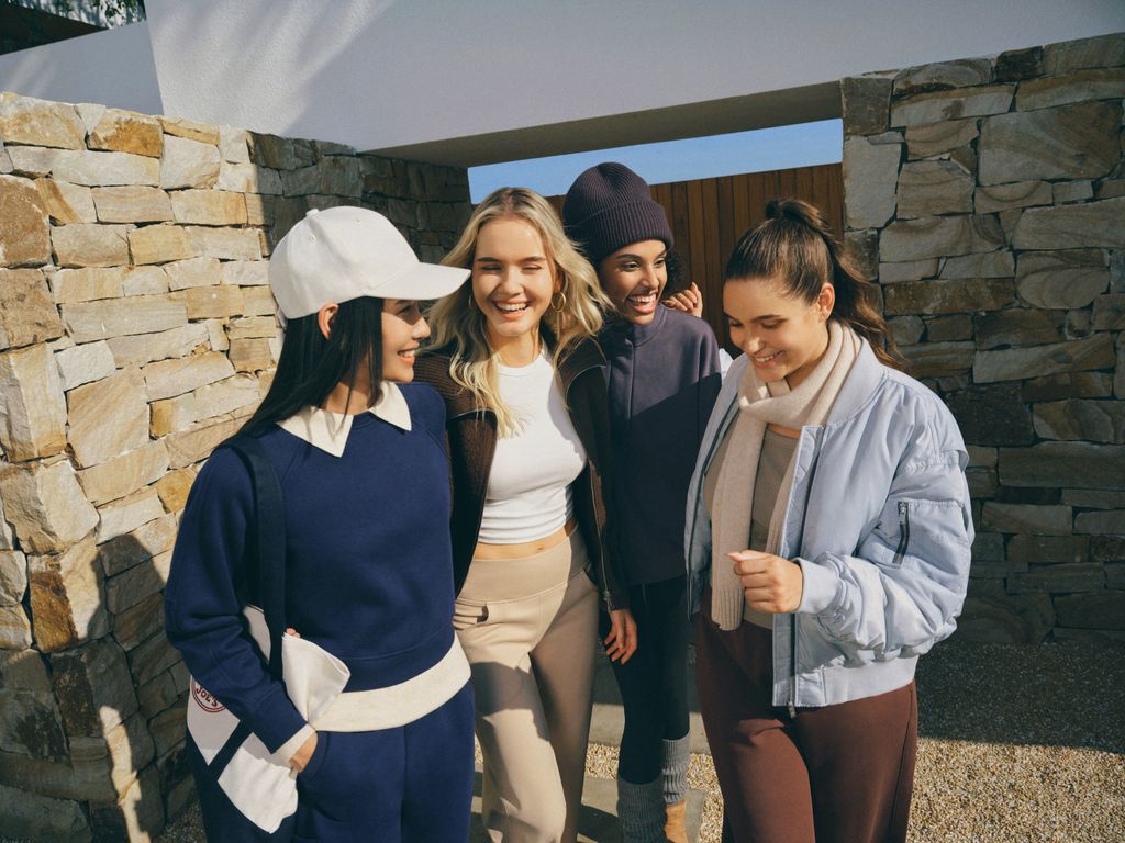 g4free black friday sale women wearing comfortable pants