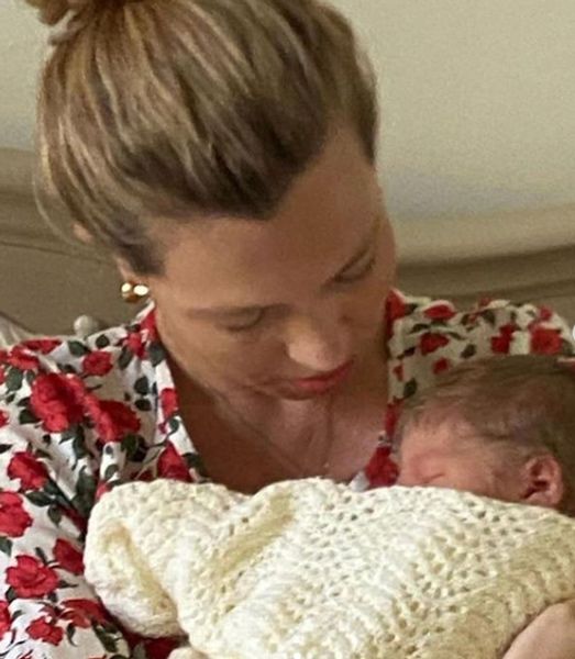 carrie symonds and baby 