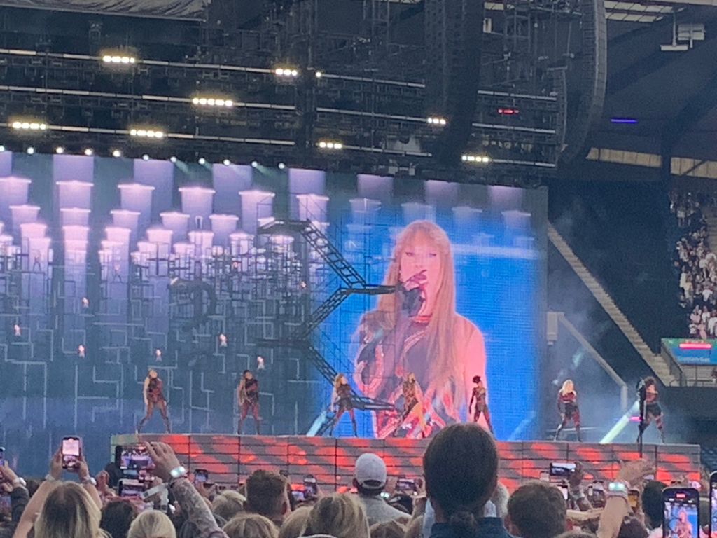 Taylor Swift performing in Edinburgh