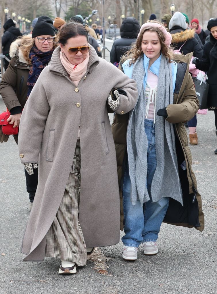 Melissa McCarthy and Vivian Falcone on set of 'The Man with the Bag'