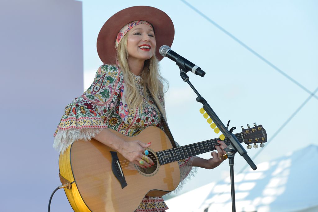 CINCINNATI, OHIO - AUGUST 20: Singer-songwriter Jewel performs on the Main Stage during the first day of The Wellness Experience by Kroger at The Banks on August 20, 2021 in Cincinnati, Ohio. (Photo by Duane Prokop/Getty Images for The Wellness Experience by Kroger)