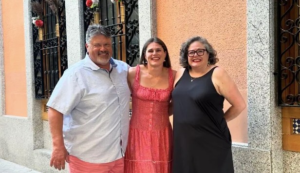 Ilona with her parents Michael and Mieneke