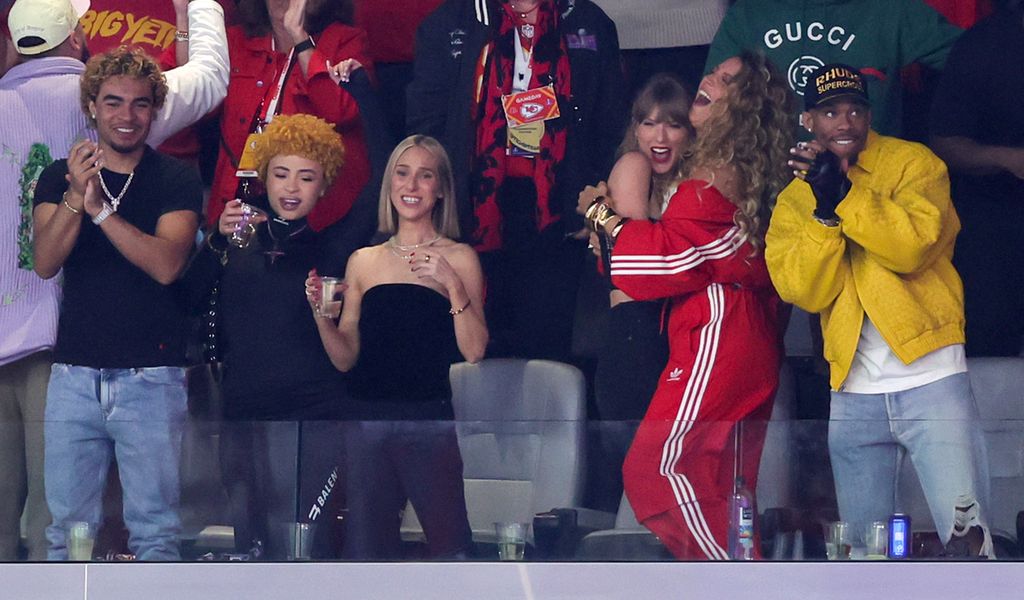 LAS VEGAS, NEVADA - FEBRUARY 11: (L-R) RIOTUSA, Ice Spice, Ashley Avignone, Taylor Swift, Blake Lively and Aric Jones react after wide receiver Mecole Hardman Jr. #12 of the Kansas City Chiefs caught a 52-yard pass from quarterback Patrick Mahomes #15 in the second quarter of Super Bowl LVIII between Chiefs and the San Francisco 49ers at Allegiant Stadium on February 11, 2024 in Las Vegas, Nevada. The Chiefs defeated the 49ers 25-22 in overtime. (Photo by Ethan Miller/Getty Images)