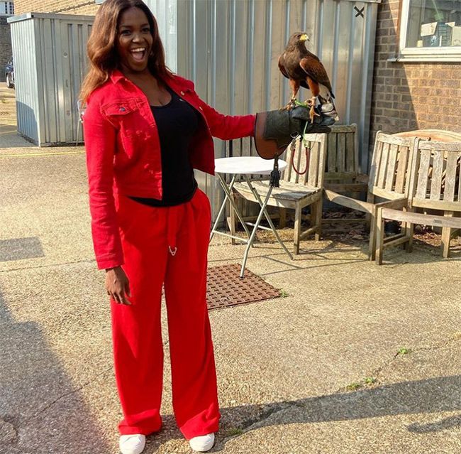 oti mabuse all red look