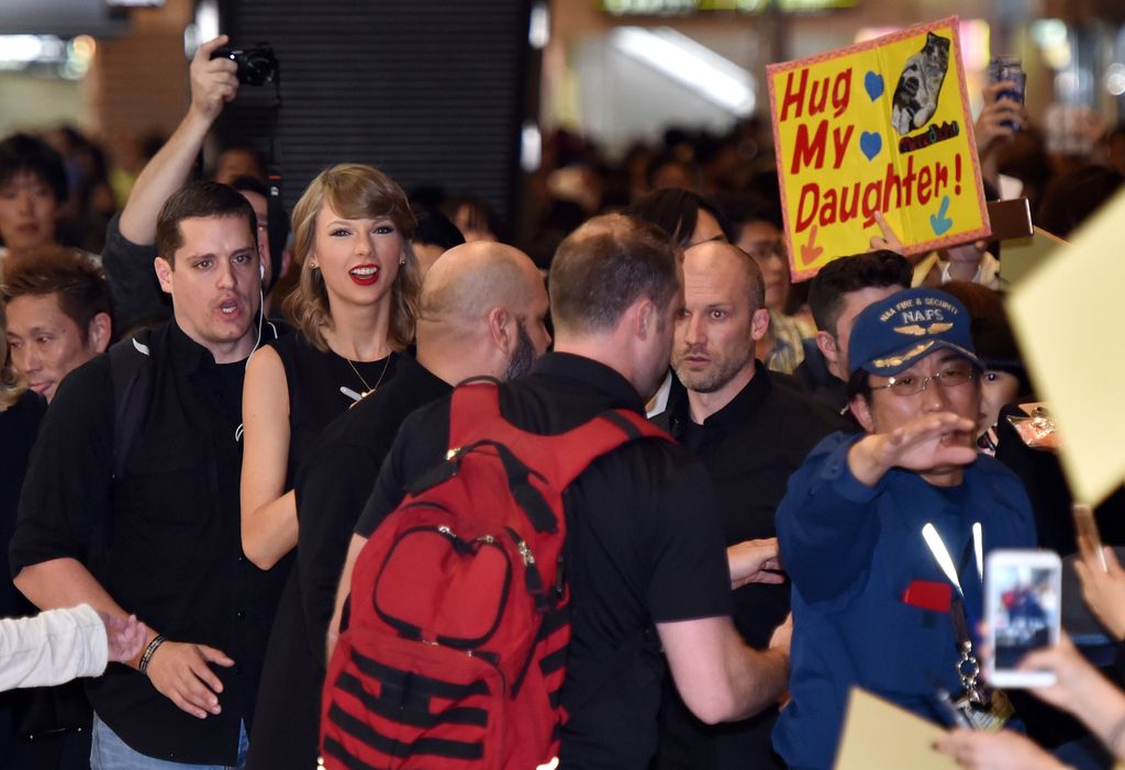 Taylor Swift is greeted by Japanese fans after she arrived at Narita international airport in Narita, suburban Tokyo on May 3, 2015