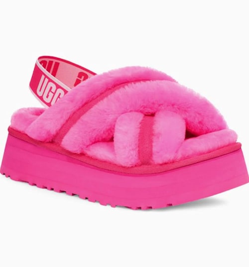 The Ugg sale has Kylie Jenner & Hailey Bieber's fave fuzzy slides 50% ...