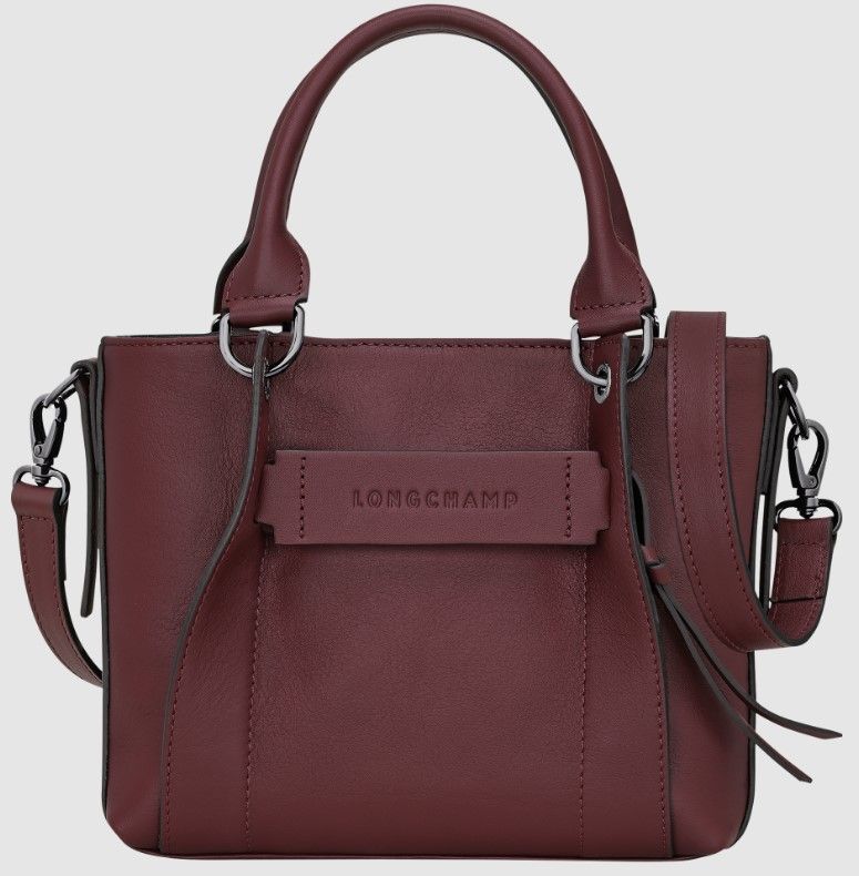 Alizée carried Longchamp's '3D S' handbag