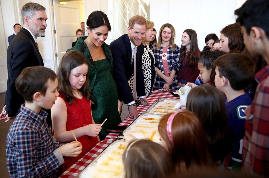 meghan markle with children in canada house