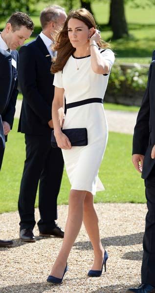 Middleton dazzles discounted dress | HELLO!