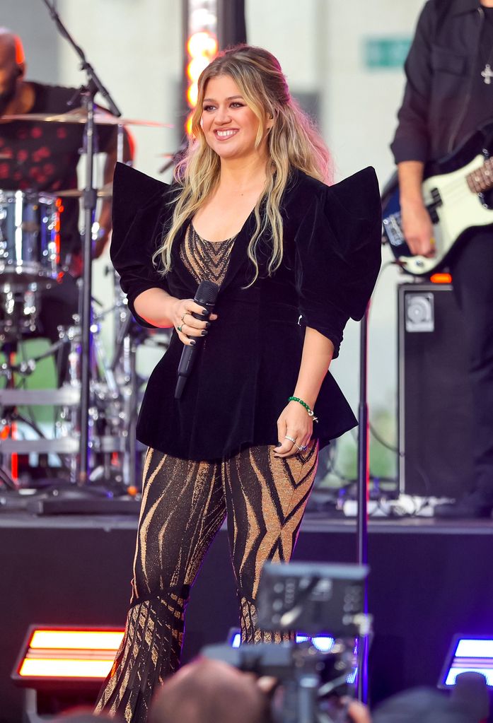 Kelly Clarkson is seen performing at the Citi Concert Series for the 'Today' Show on September 22, 2023