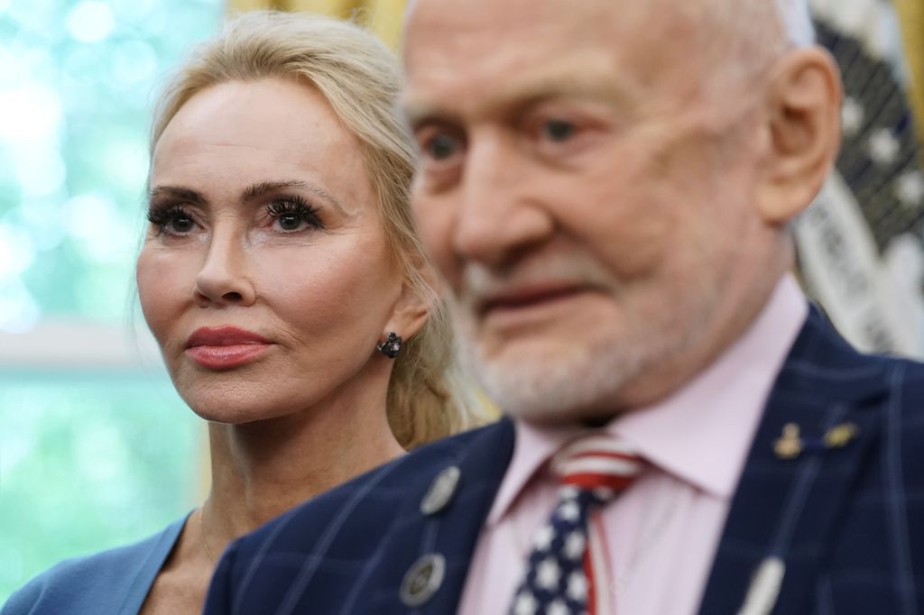 anca faur buzz aldrin white house