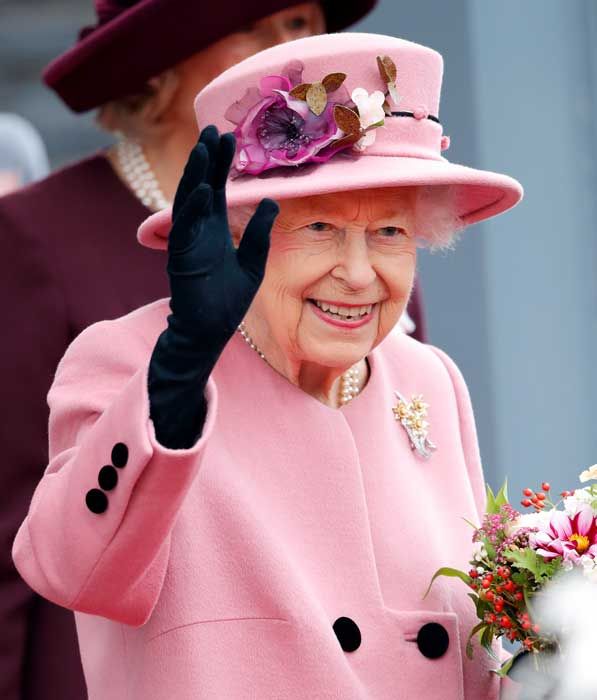 pink waving queen