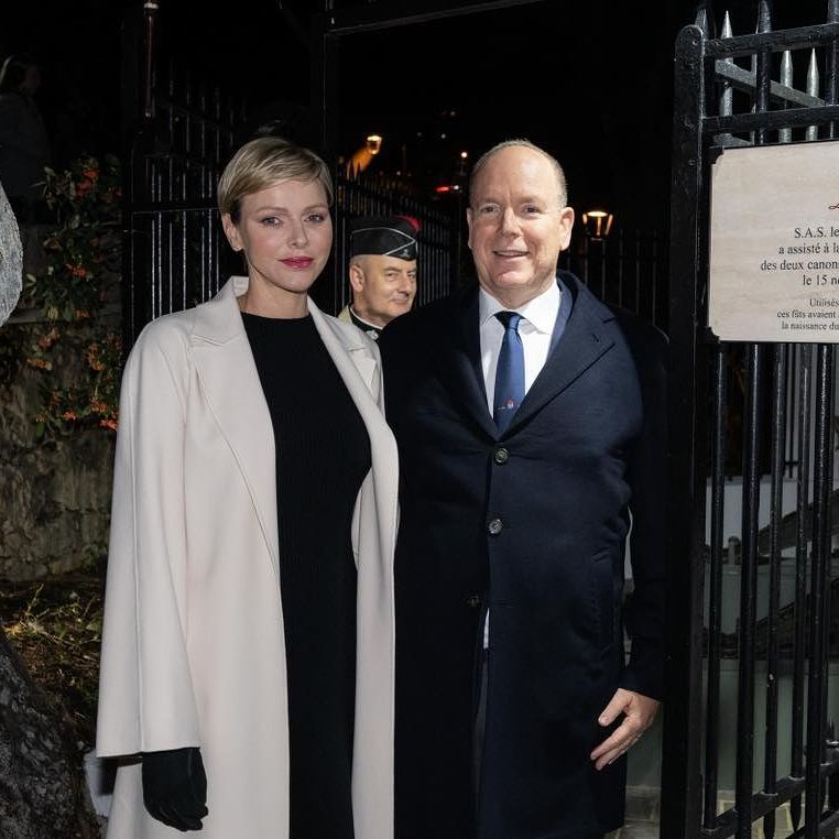 Princess Charlene looked beautiful in a berry-red lipstick beside Prince Albert