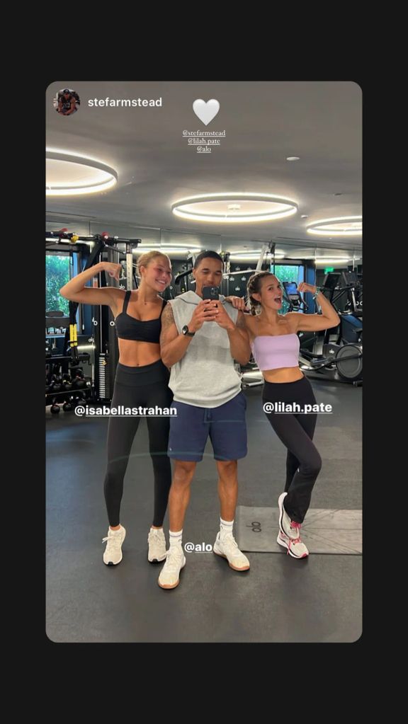 Isabella Strahan showcases her toned abs