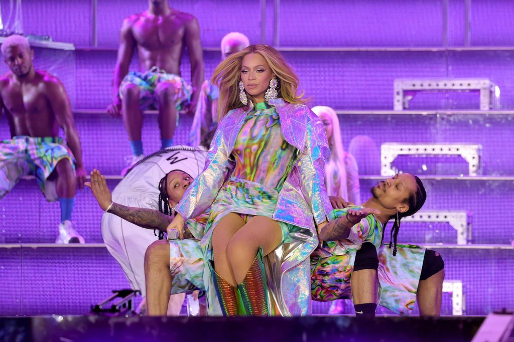 beyonce on stage