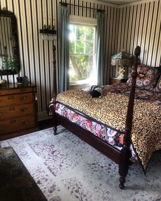 christina hendricks guest bedroom