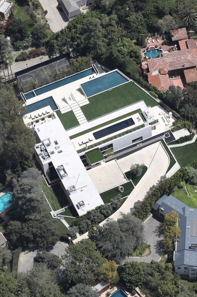 Beyoncé and Jay Z's massive estate in Bel Air