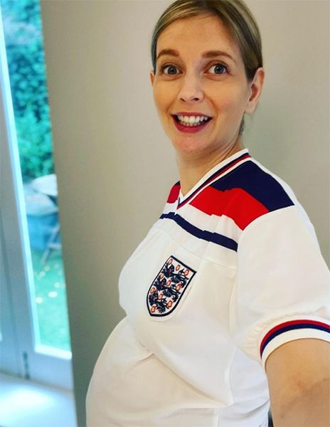 rachel riley pregnant football shirt