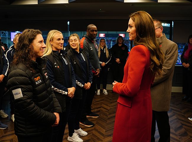 Kate Middleton meeting rugby players