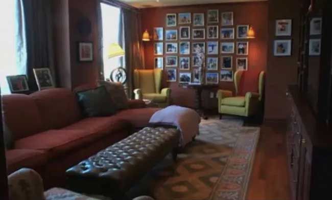 gayle king home family room