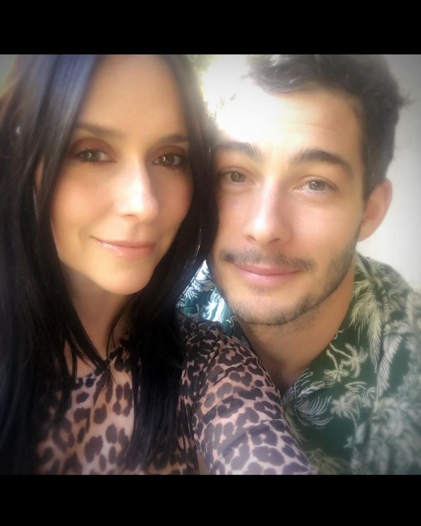 jennifer love hewitt  and husband brian hallisay