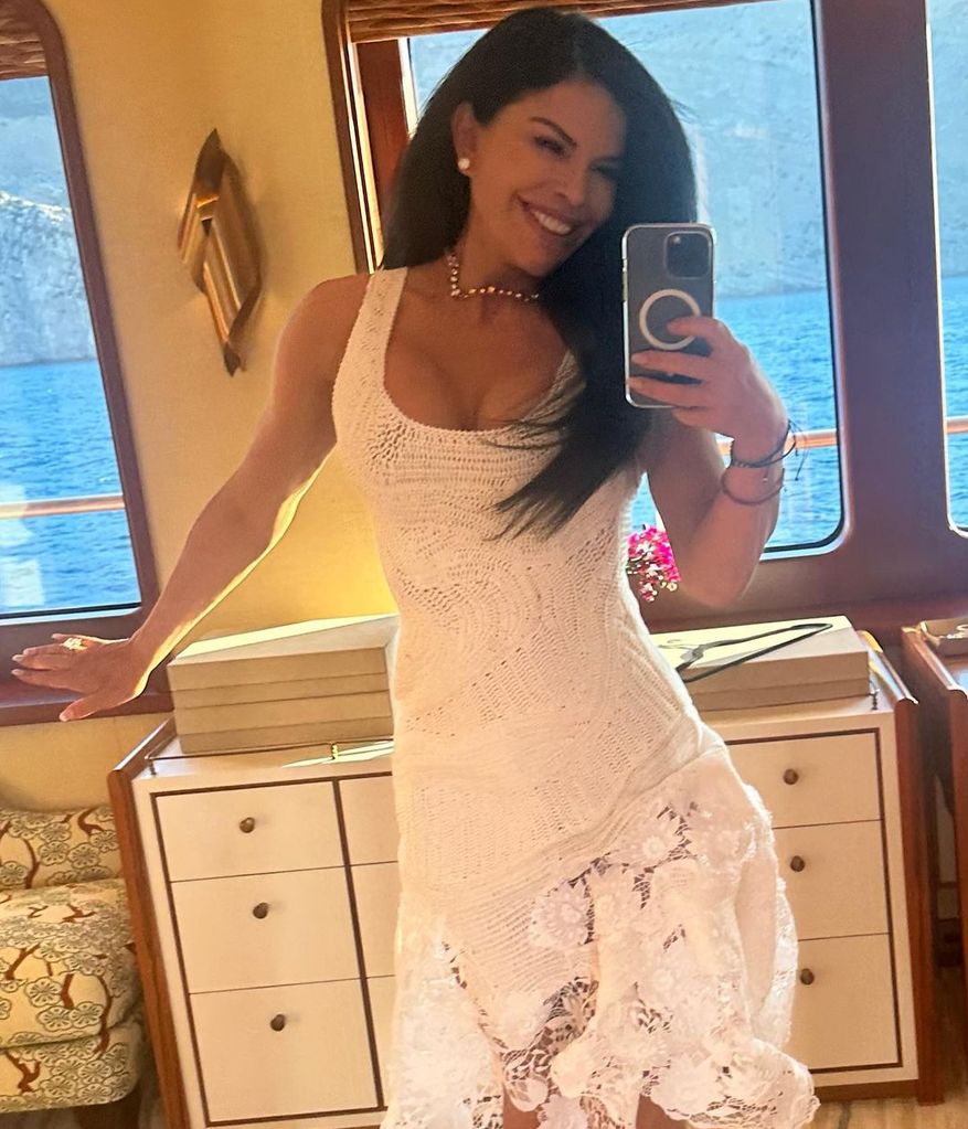 Lauren Sanchez looks incredible in form fitting white dress