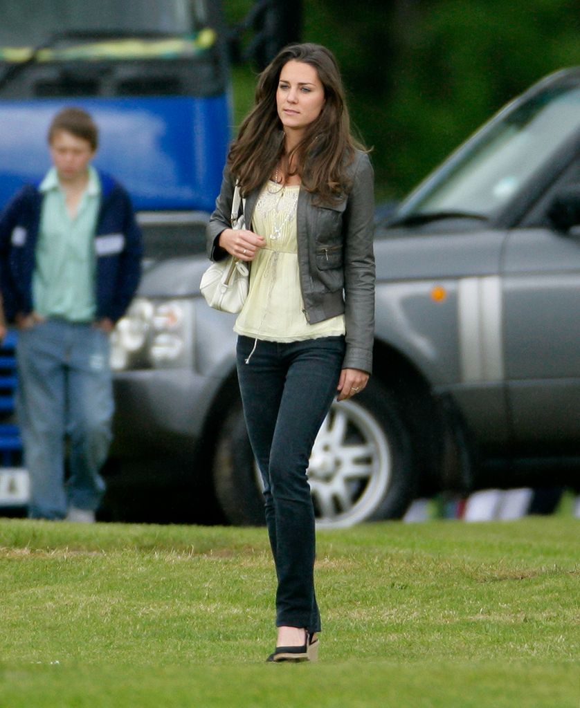  Kate Middleton in field in leather jacket