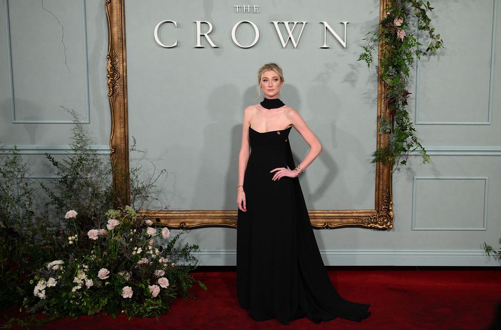 Australian actor Elizabeth Debicki poses on the red carpet upon arrival to attend the World Premiere of "The Crown (Season 5)" in London on November 8, 2022. (Photo by Daniel LEAL / AFP) (Photo by DANIEL LEAL/AFP via Getty Images)