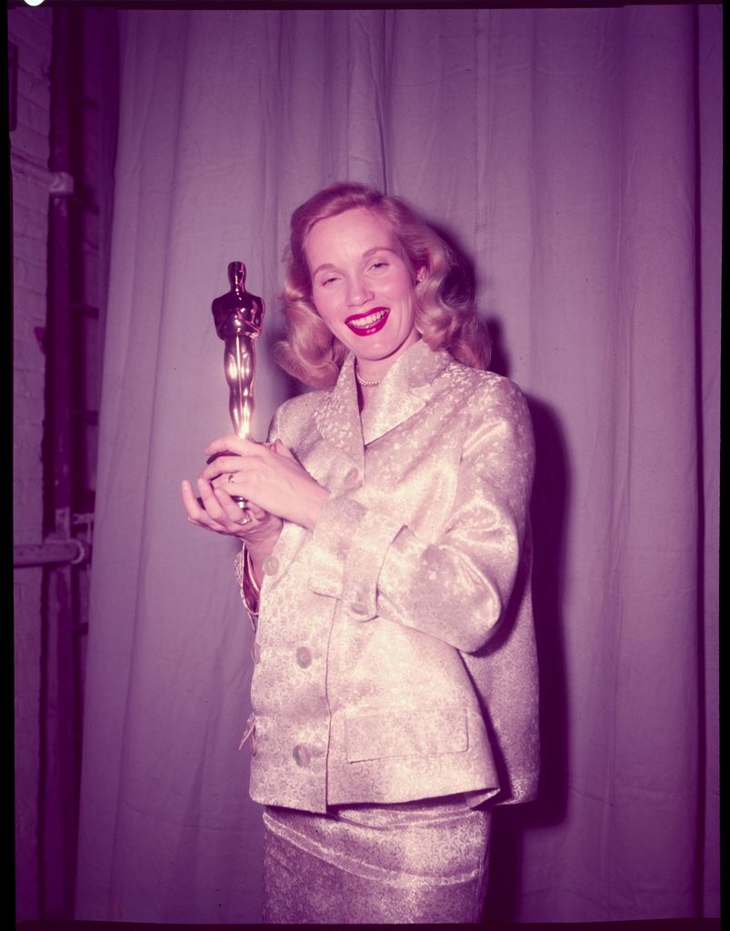 Eva Marie Saint with "Oscar" for her role in On the Waterfront.