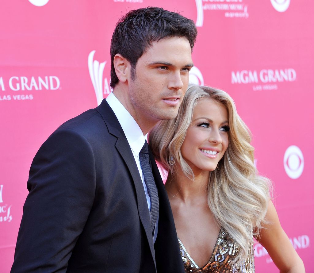 Singer Chuck Wicks and singer/dancer Julianne Hough arrive at the 44th Annual Academy of Country Music Awards Arrivals at the MGM Grand Arena on April 5, 2009 in Las Vegas, Nevada