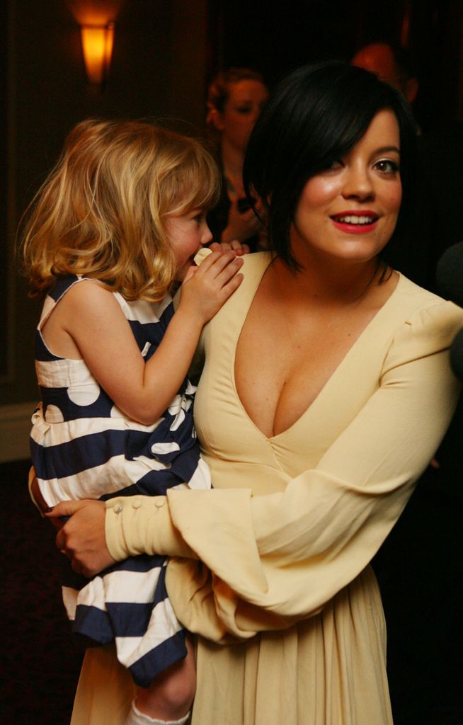Une photo de Lily Allen et Teddie Allen