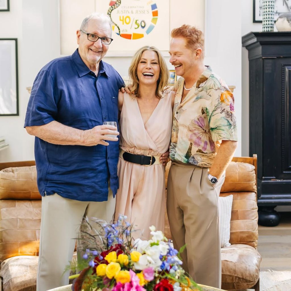 Jesse Tyler Ferguson, Julie Bowen and Ed O'Neill reuniting