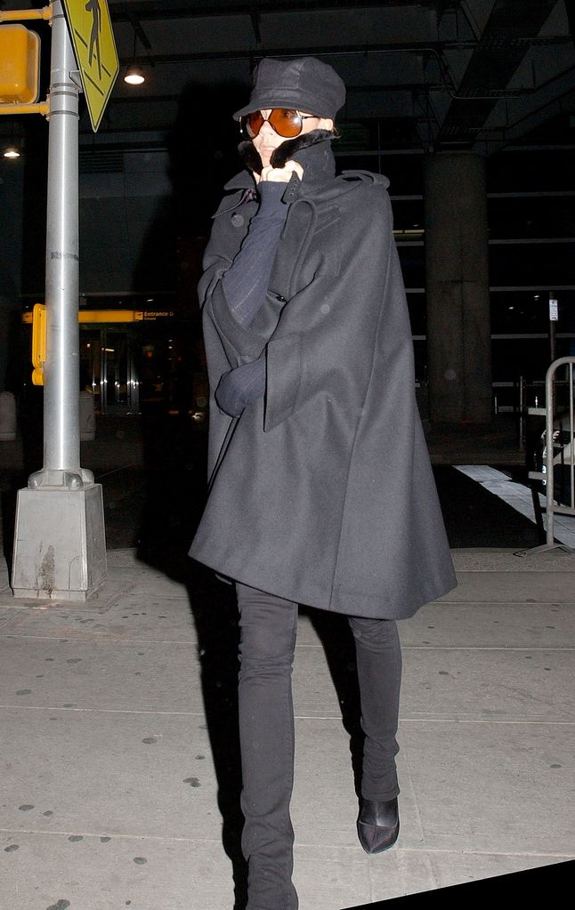 Victoria Beckham leaves JFK airport on December 7, 2006 in New York City. (Photo by Arnaldo Magnani/Getty Images)